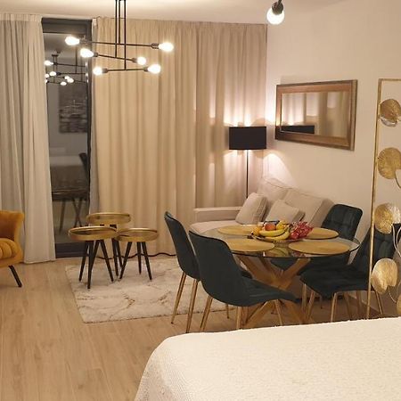 Golden Studio - Private Parking Дубровник Екстер'єр фото
